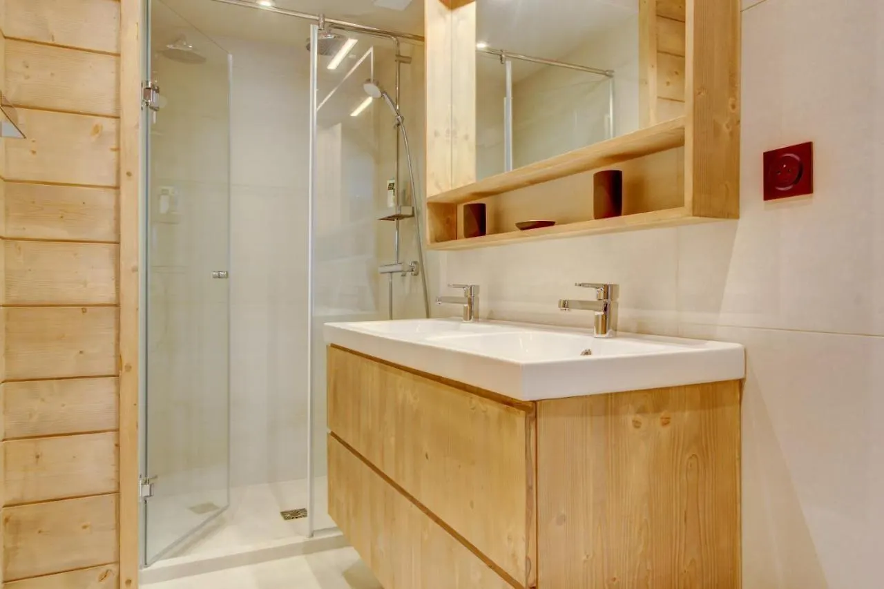 Chalet Nosefosa - Magnifique Chalet Neuf Avec Piscine Interieure, Pour 10 Personnes Villa Morzine